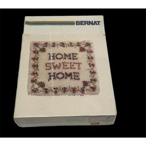 vintage NOS Bernat wt4115 15 X 15” home sweet home rug art latch hook Kit MCM